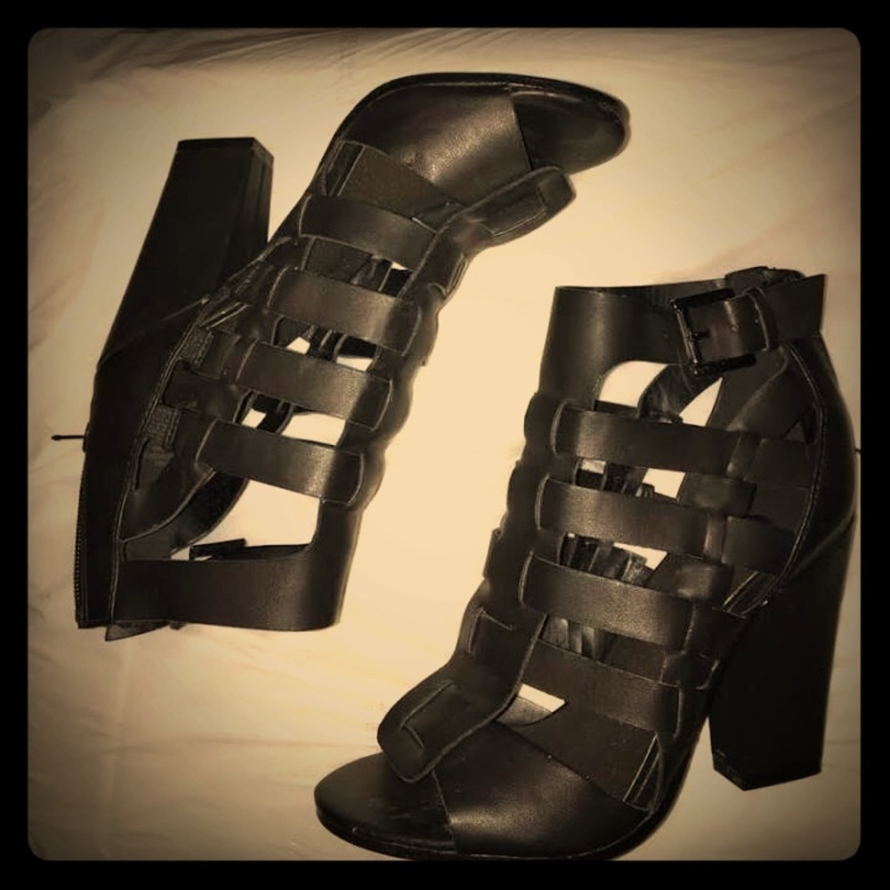 Guess leather chunky heels